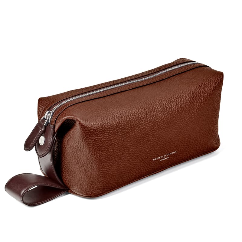 Reporter Wash Bag in Tobacco Pebble