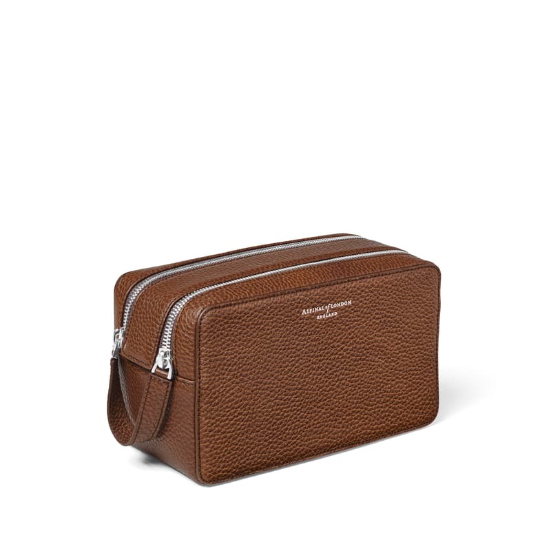 Double Zip Mount Street Wash Bag in Tobacco Pebble