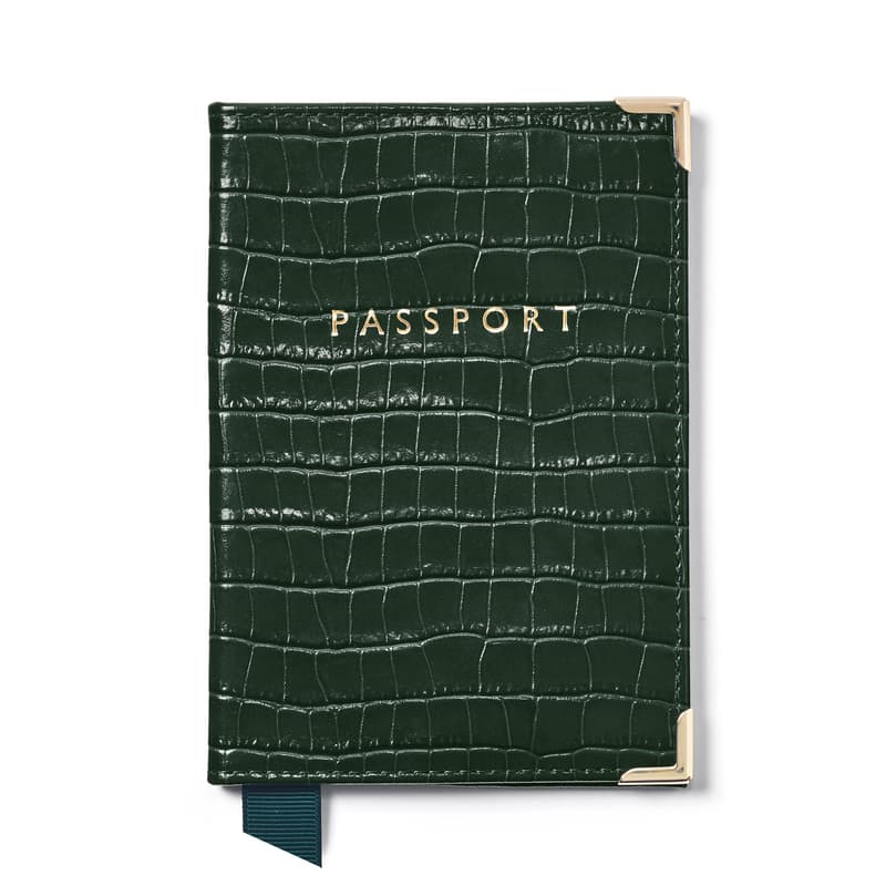 Passport Cover in Deep Shine Evergreen Small Croc