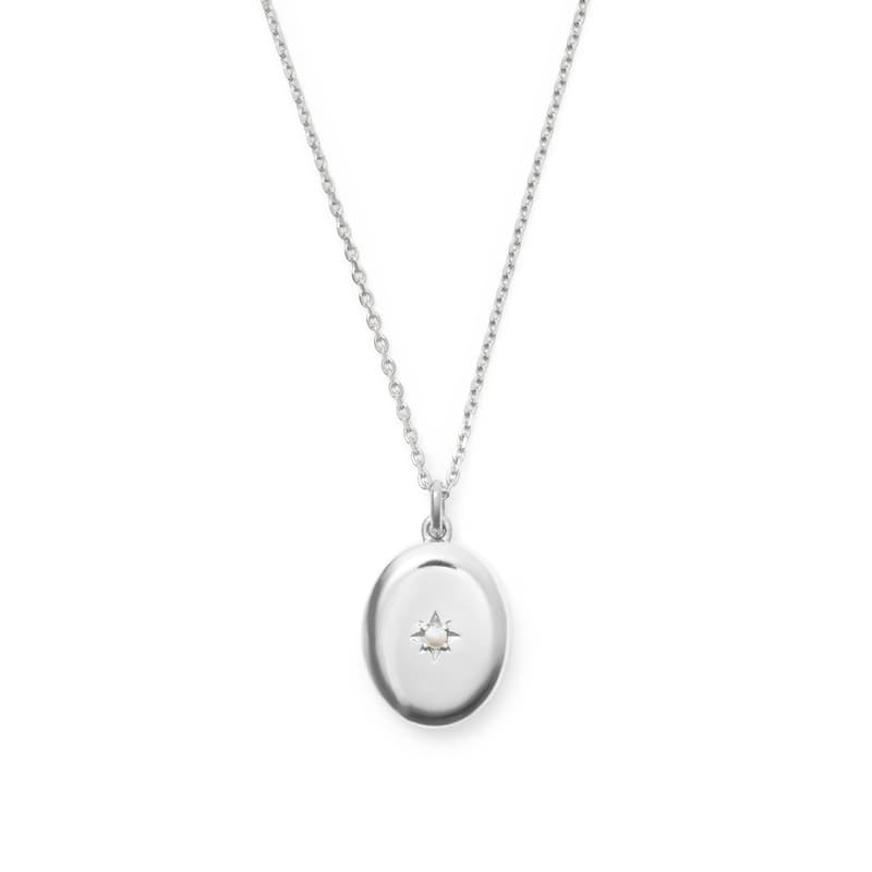 Oval Pearl Locket Necklace in Sterling Silver 925